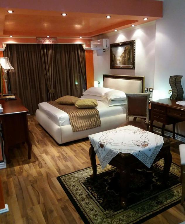 Hotel Boutique Vila Fernando Tirana Buitenkant foto