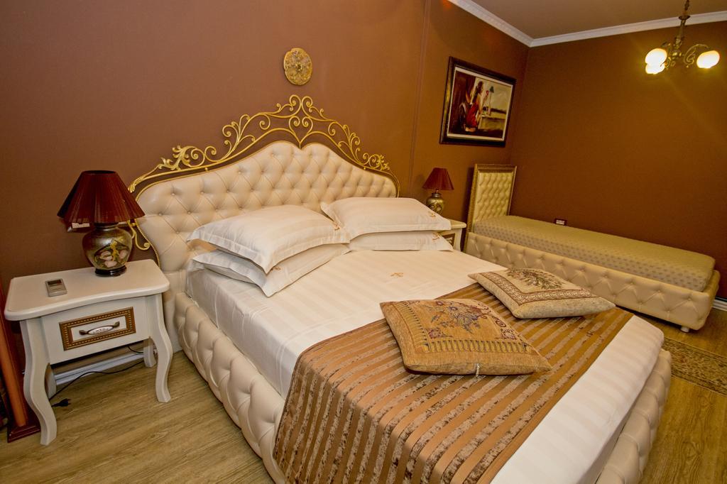 Hotel Boutique Vila Fernando Tirana Buitenkant foto