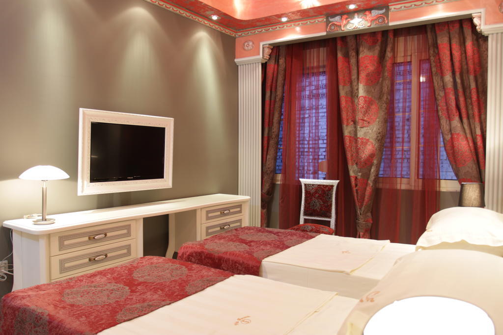 Hotel Boutique Vila Fernando Tirana Kamer foto