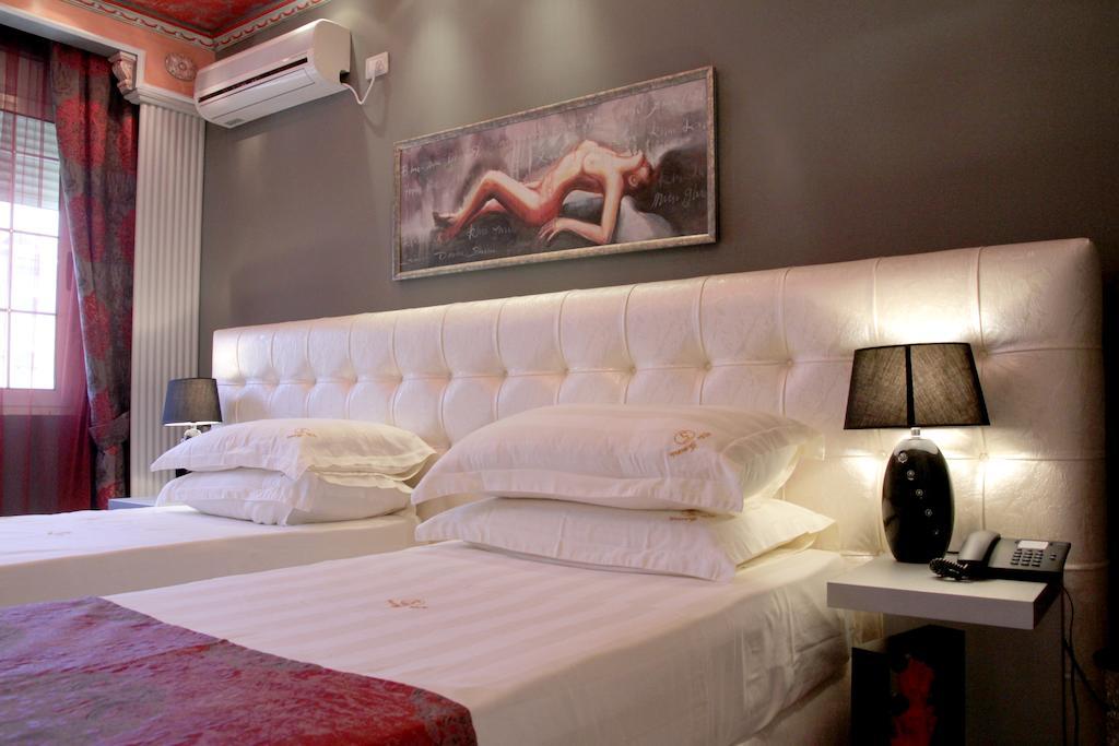 Hotel Boutique Vila Fernando Tirana Buitenkant foto