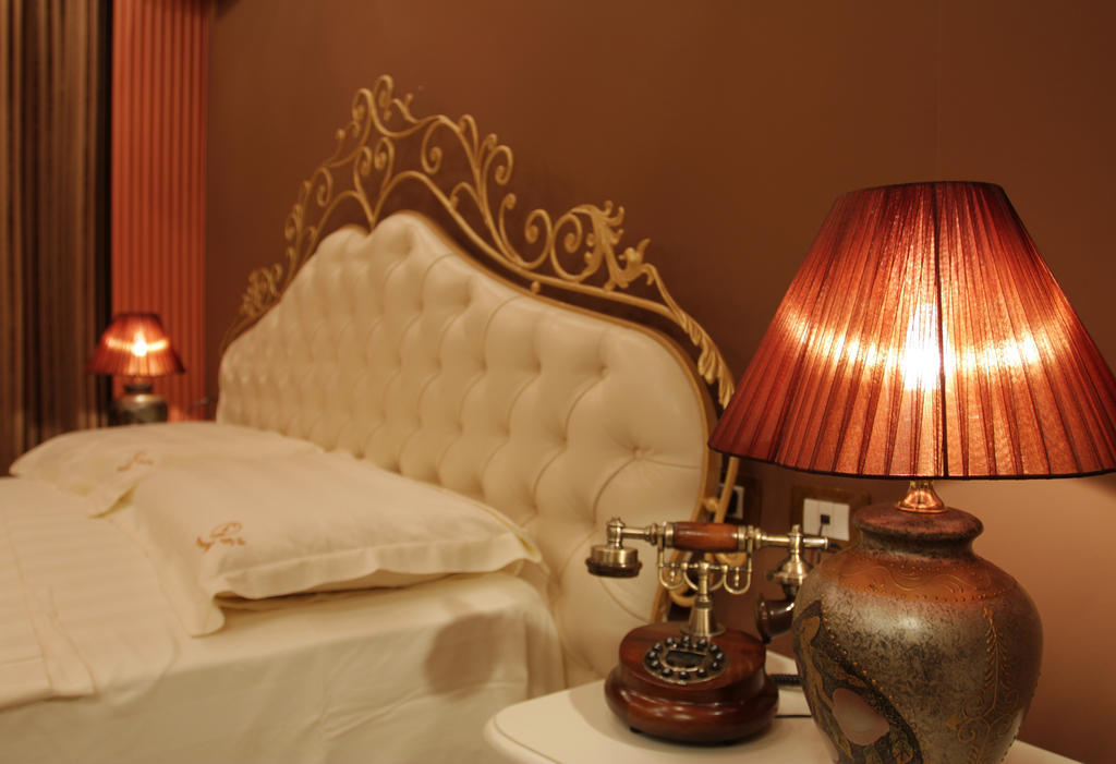 Hotel Boutique Vila Fernando Tirana Buitenkant foto